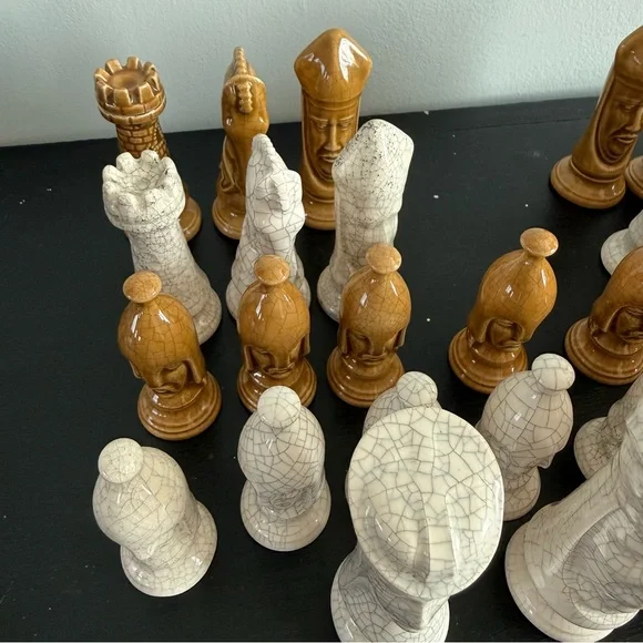 Vintage | Duncan Full Set 32 Piece Ceramic Chess Game Pieces Glazed Gothic MCM - Picture 4 of 8
